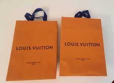 Zwei originale Louis Vuitton Shopping Bags / Papiertaschen, 36 x 25 cm