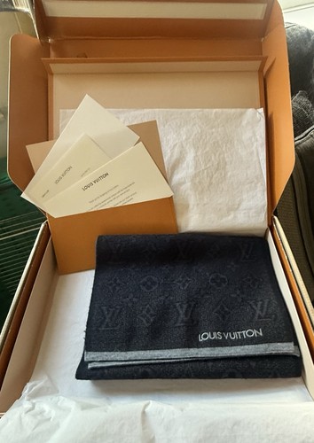 Louis Vuitton  Monogram eclipse Scarf  Black/Grey