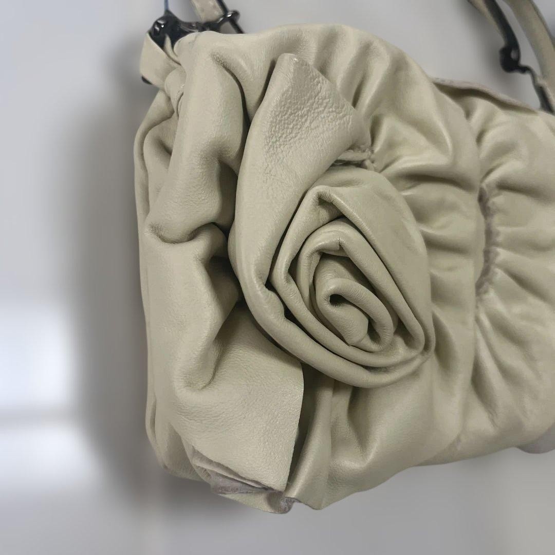 Valentino Garavani Flower Motif Shoulder Bag Cream Leather Women's Fashion Japa thumbnail 4