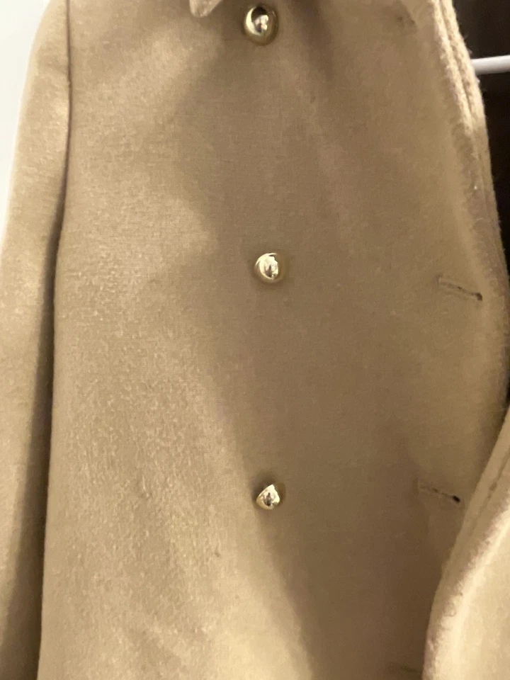 Chaqueta larga de lana tostada Ming con botones dorados mediana Foto 2 de 4