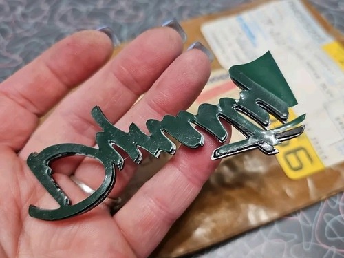 DODGE DYNASTY EMBLEM ORNAMENT Badge OEM NOS Plastic "DYNASTY" Nameplate New! - Picture 5 of 8