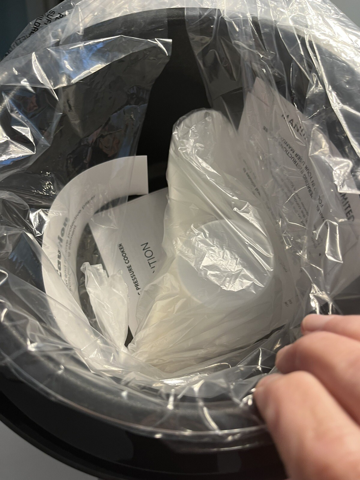 NIB Cooks Essentials 4.22 QT Electric Pressure Cooker Model 99740