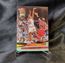 HAROLD MINER ~ 1992-93 Ultra Basketball Rookie Card #293 with MICHAEL JORDAN