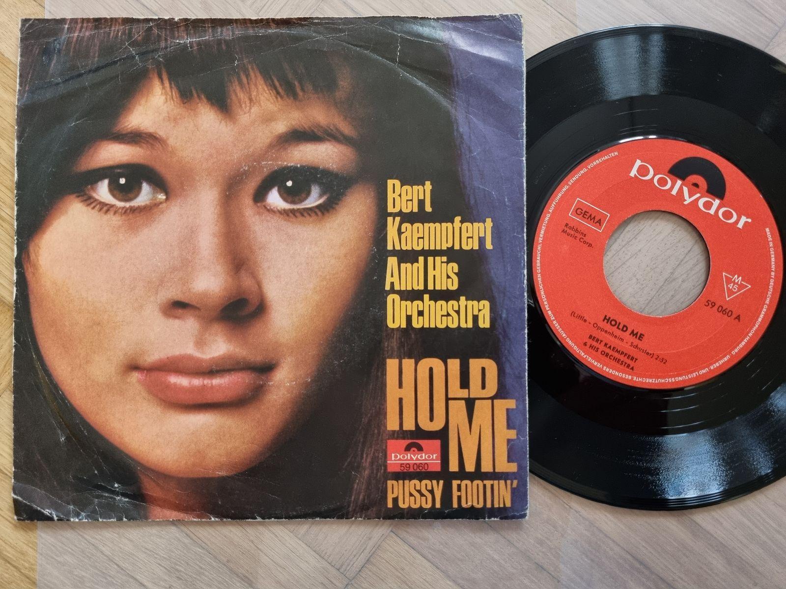 7"" Single Bert Kaempfert - Hold me Vinyl Germany