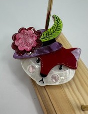 Spilla volpe rossa con cappelli in acrilico - NUOVO