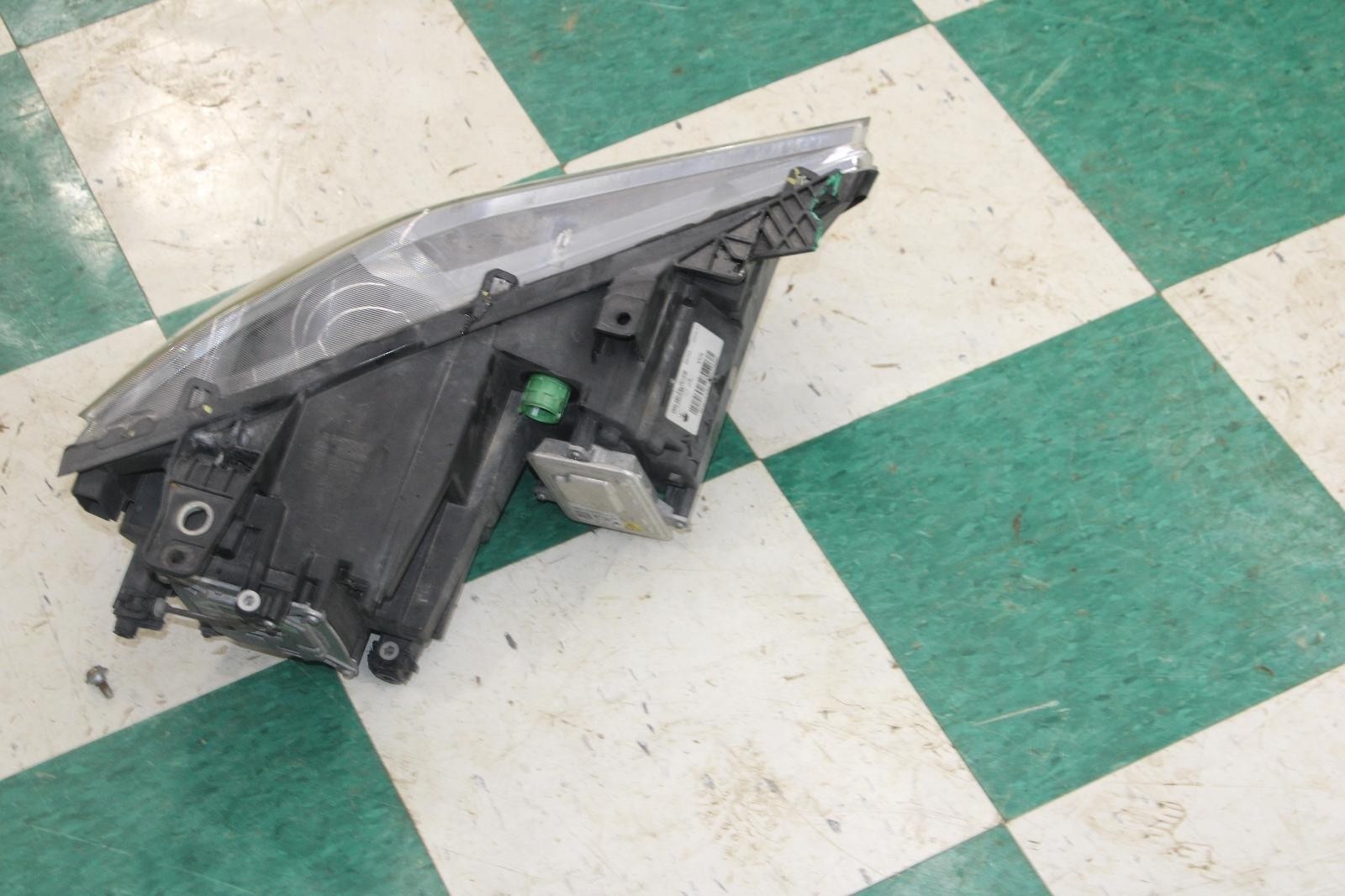 Maserati Ghibli 2014-2019 Left Headlight lens