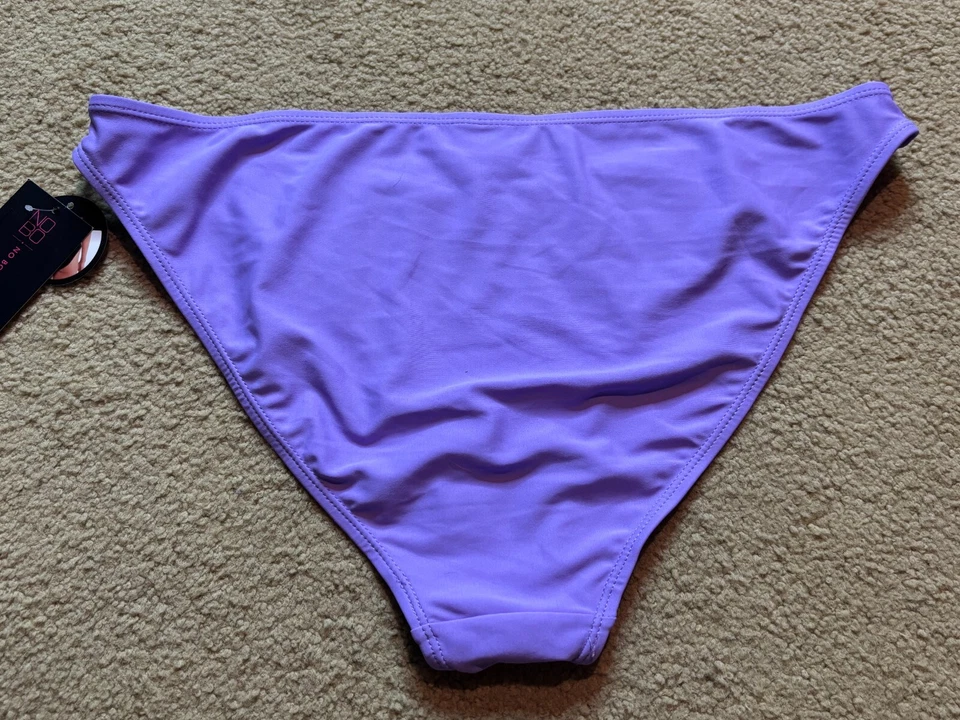 Nuevo con etiquetas Pantalones de Bikini Púrpura Estilo Y2K Estrás Frente en V Púrpura Pierna Alta Corte Alto XL Foto 3 de 3
