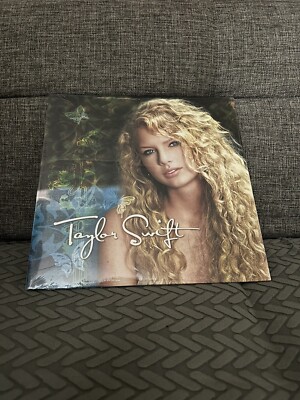 Taylor Swift - SELF TITLED Debut Vinyl 2LP - NEW AND SEALED