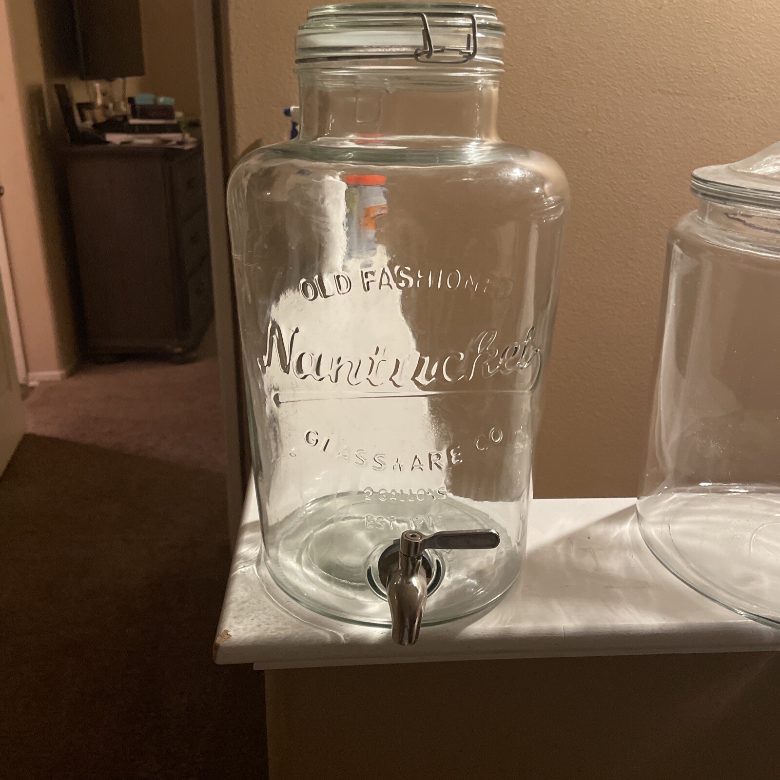 Old Fashioned Nantucket Glassware Co w/ Spigot 1.5 Gallon Drink