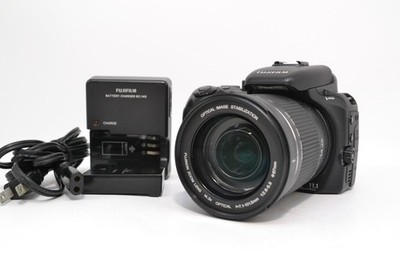 Fuji Fujifilm FinePix S100FS 11.1 MP Digital SLR Camera 24-400mm w/ 2 Batteries