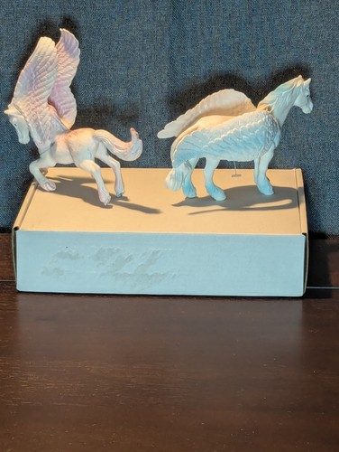 2 Magical Pegasus Winged Horse Figures | Beautiful & Detailed Fantasy Toys Used - Picture 8 of 24