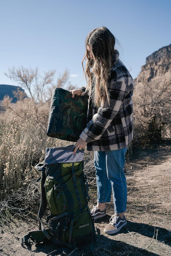 Medium-Duty Rip-Stop Tarp 8' X 10' - Green Camo (T-810-C) - Picture 7 of 12