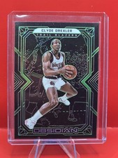 Clyde Drexler Rookie Cards and Memorabilia Guide 12