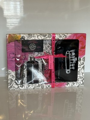 Betsey Johnson, nourishing body care set 5 pieces Vivid Roses NEW NEVER USED