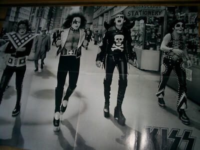 KISS- RIESEN POSTER A1 - 82cm x 59cm - GENE SIMMONS ACE FREHLEY PAUL STANLEY TOP
