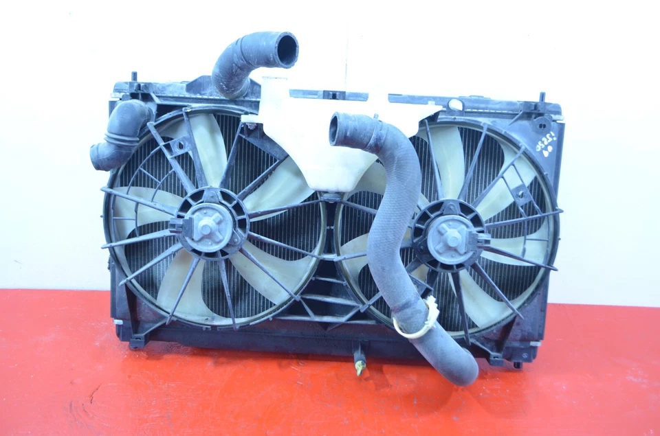 06-13 LEXUS IS250 IS350 发动机冷却收音机交流转换器 带风扇组件 原始设备制造商 — 第 3/4 张图片