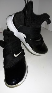 lebron soldier 12 tuxedo