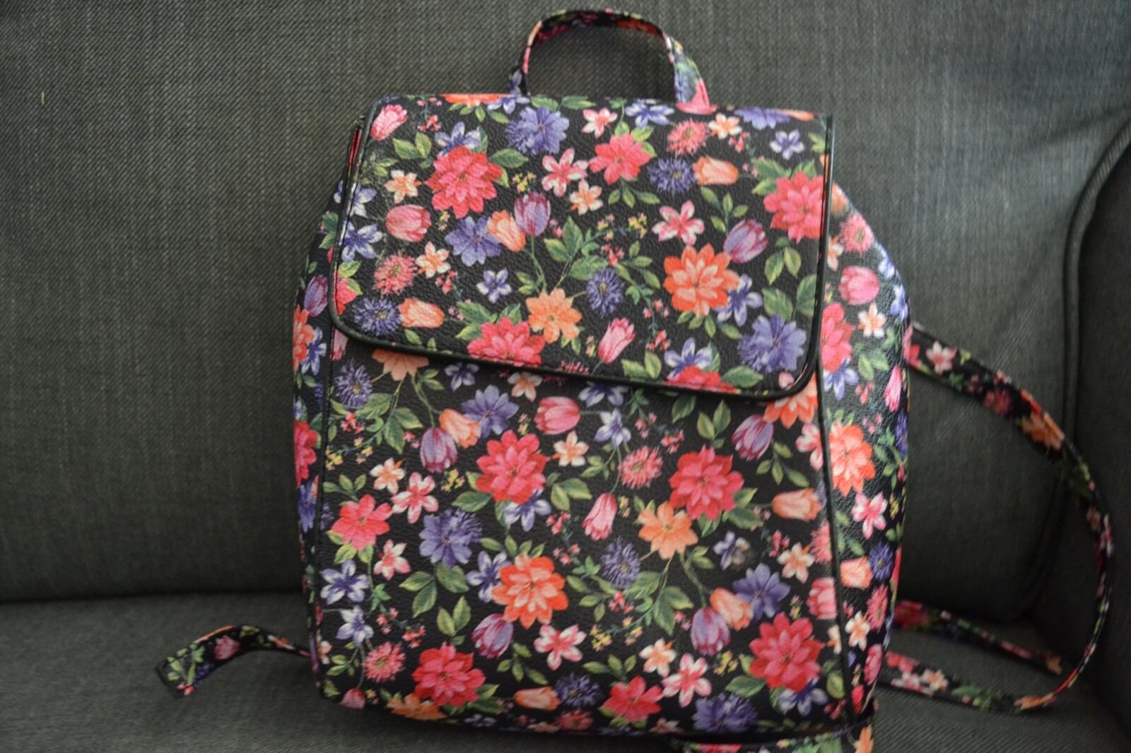 Small Backpack With Exterior Flower Pattern - image 5