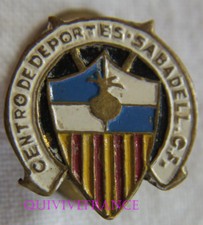 BG9437 - INSIGNE BADGE   C.E. Sabadell  Fútbol