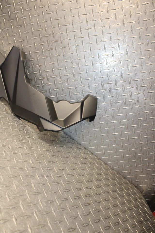 Placa Deco carenagem quadro direito 22 CF Moto CF650/CF 650 FABRICANTE DE EQUIPAMENTO ORIGINAL 6NQ0-041501 - Imagem 2 de 4