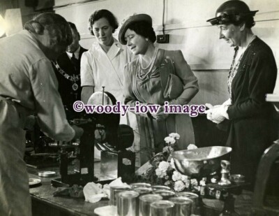 rs0074 - Queen Elizabeth ( Bowes-Lyon ) Besuch in WI Canning Unit Foto 6x4
