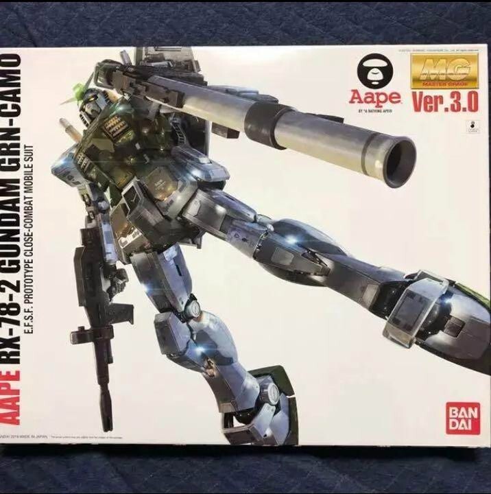 AAPE RX-78-2 GUNDAM GRN-CAMO A BATHING APE MG 1/100 Model Kit 