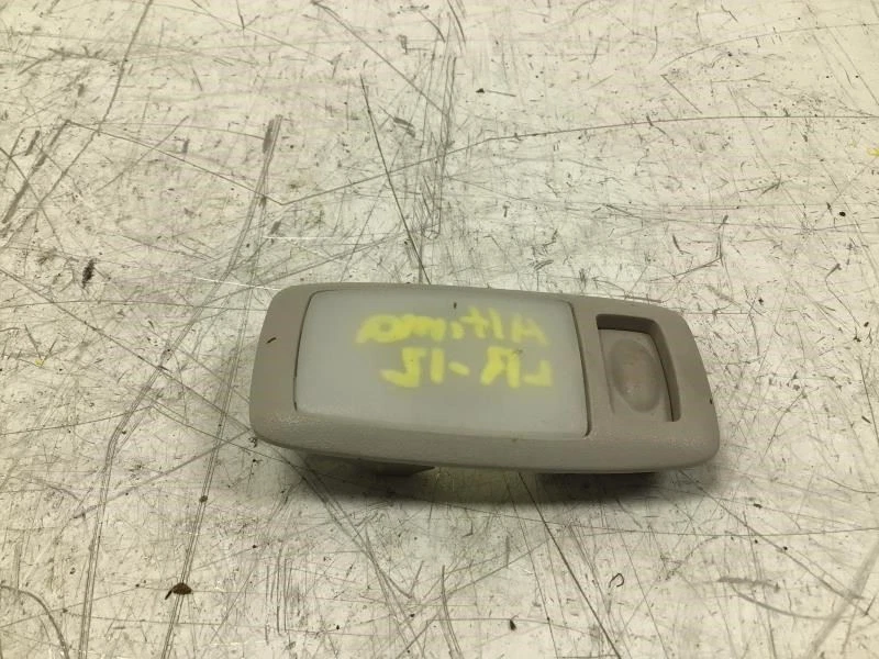 Nissan Altima 2012 techo trasero izquierdo lado del conductor luz cortesía lámpara carcasa OEM+ Foto 4 de 4