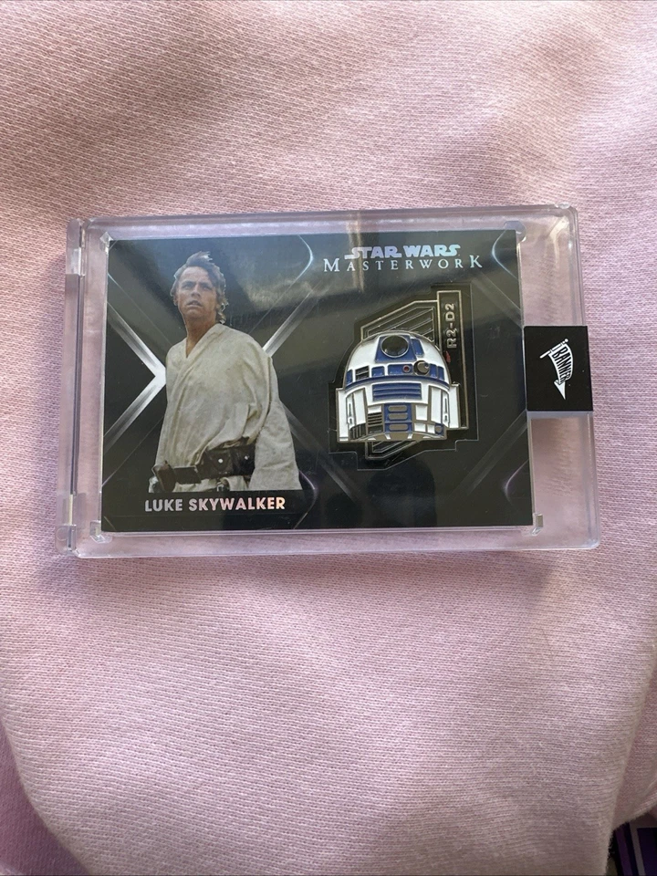 Star Wars Masterwork 2021 Black [5] Medallion Relic Card CM-LR Luke Skywalker - Image 2 of 2