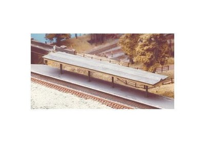 Flachdach Bahnsteigüberdachung mit Durchdringung - Spur N Verhältnis 225