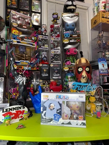 Funko Pop! One Piece Luffy Gear 5 bundle funko with tee size Large sealed