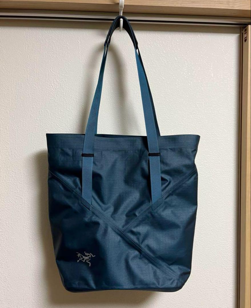 【美品】ARC’TERYX（アークテリクス）GRANVILLE 18 TOTE Arc'teryx Granville 18 Water-Resistant Blue Tote Bag