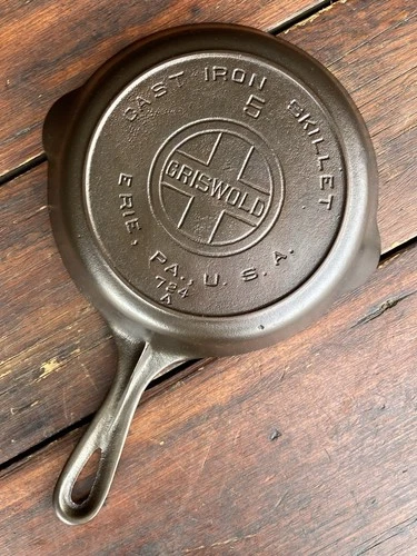 Griswold Cast Iron #5 Large Block Logo Skillet w/ Heat Ring
