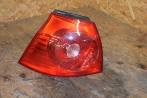 Original VW Golf 5 1,9TDI 1K6945095AA  Rückleuchte  Rücklicht links Rechts