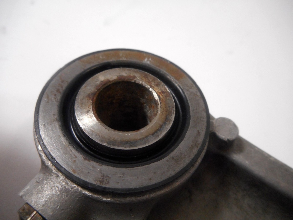 KAWASAKI ZX1100 REAR UNI TRAK ARM SUSPENSION KNUCKLE 39007-1237 ZX