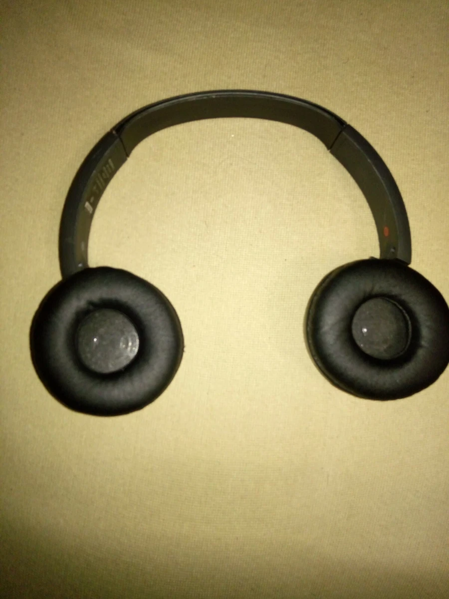 Sony MDR Zx220BT Bluetooth HEADPHONES. Still hold good charge for hours to enjoy