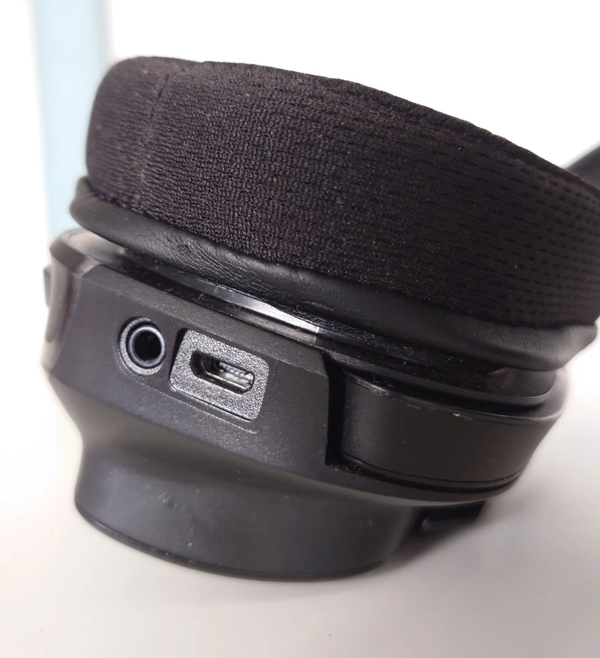 Logitech G635 Wired 7.1 LightSync Gaming Headset - Black( Headset Only) - Image 4 of 4