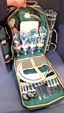 Picnic Backpack, Green, Setting for 4 People with Cooler Pack. 16 x 16 x 8. New.