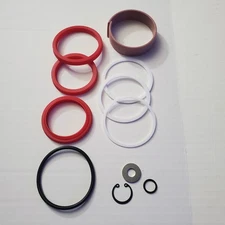 TOYOTA 04652-U1040-71, 8FDU15, 8FGU18, 8FGU15, CENTER LIFT CYLINDER SEAL KIT NEW
