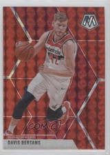 2019-20 Panini Mosaic Red Prizm Davis Bertans #172 3m8