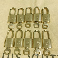 LOUIS VUITTON LV 10 SET PADLOCK KEY CHARM CADENA GOLD-PLATED FRANCE 61PDA306