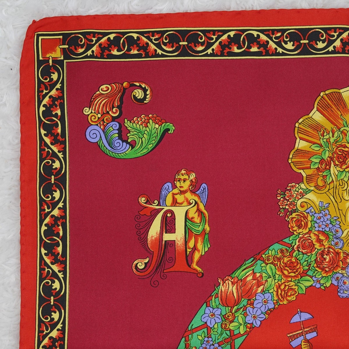 M294 GIANNI VERSACE Silk Red Scarf Scarves Pocket Square 17