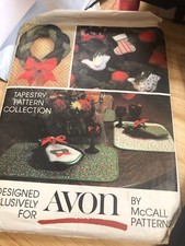 McCall pattern, CHRISTMAS Wreath, Ornaments, Stocking, Placemats, UNCUT