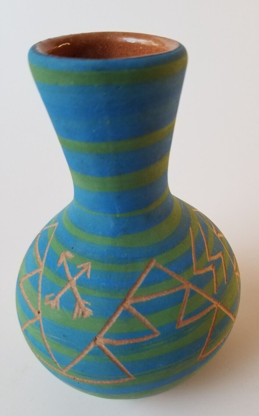 Vintage Sioux  Clay Vase Etched Turquoise Paint, Red Clay 4.25" Signed Hepo
