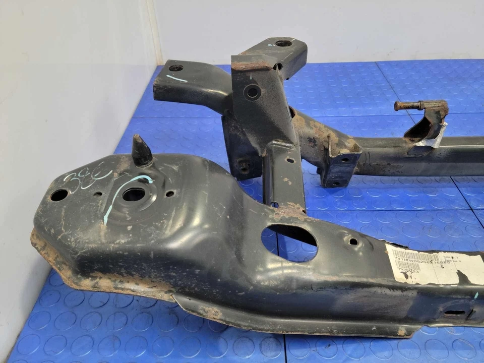 Subchasis travesaño delantero original Volvo V50 2005-2011 tracción delantera OEM 313175143 Foto 4 de 4