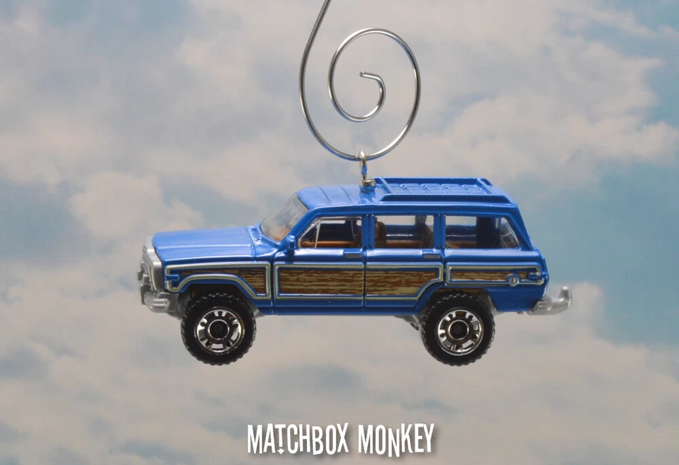 复古风格 80 年代定制 AMC 吉普 Grand Wagoneer 4x4 圣诞装饰品 1/64 — 第 2/4 张图片