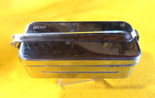 BOLLITORE/ STERILIZZATORE IN ACCIAIO INOX CON SIRINGA IN VETRO RISALENTE ANNI 50