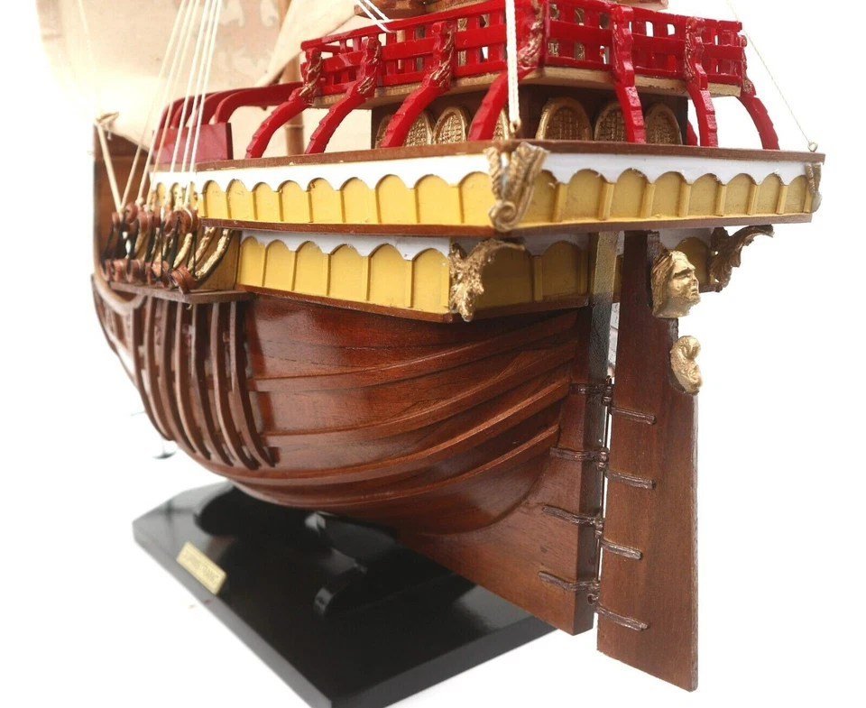 Tres belle maquette en bois HARRY POTTER - LE DUMSTRANG - longueur : 52 cm  - Photo 4/4