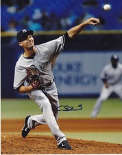 CHASEN SHREVE   NEW YORK YANKEES   ACTION SIGNED 8x10
