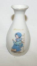 VTG Holly Hobby Vase Memories Are the Keepsakes of the Heart 5"