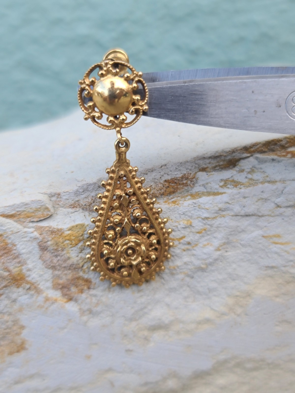 VTG 14k Solid Yellow Gold Stud Dangle Screwback E… - image 9